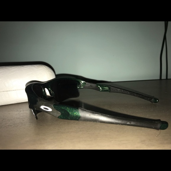 Custom Oakley Sunglasses - Picture 2 of 6